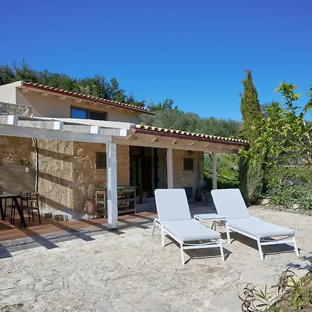 The Olive Grove With Swimming Pool And Breakfast *