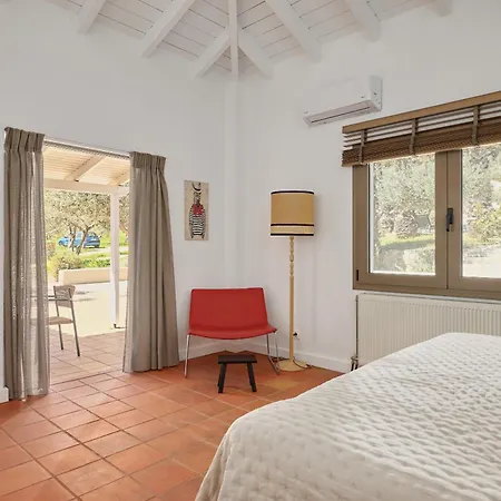 度假居 The Olive Grove With Swimming Pool And Breakfast