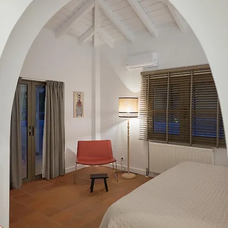 The Olive Grove With Swimming Pool And Breakfast 度假居 *